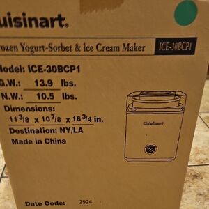 Cuisinart ICE-30BCP1 Ice Cream Maker in Brown Box